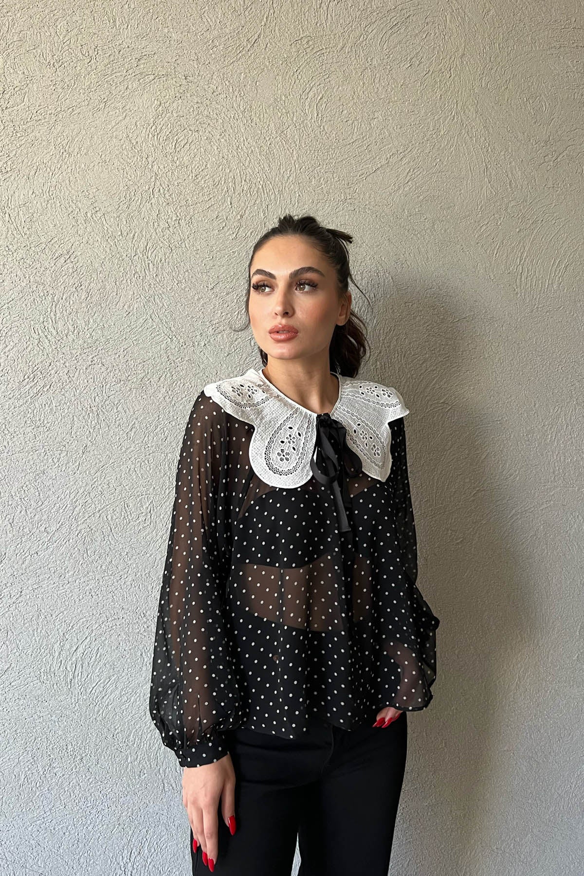 Siyah Puantiyeli  Uzun Kollu Yaka Detaylı Şifon Gömlek SY-1599-Siyah