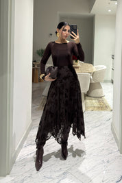 Kahverengi Kadife Çiçek Desenli Asimetrik Etek SY-3530-Kahverengi