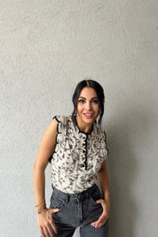 Ekru Siyah Düğme Detaylı Yünlü Yelek SY-1158-Ekru