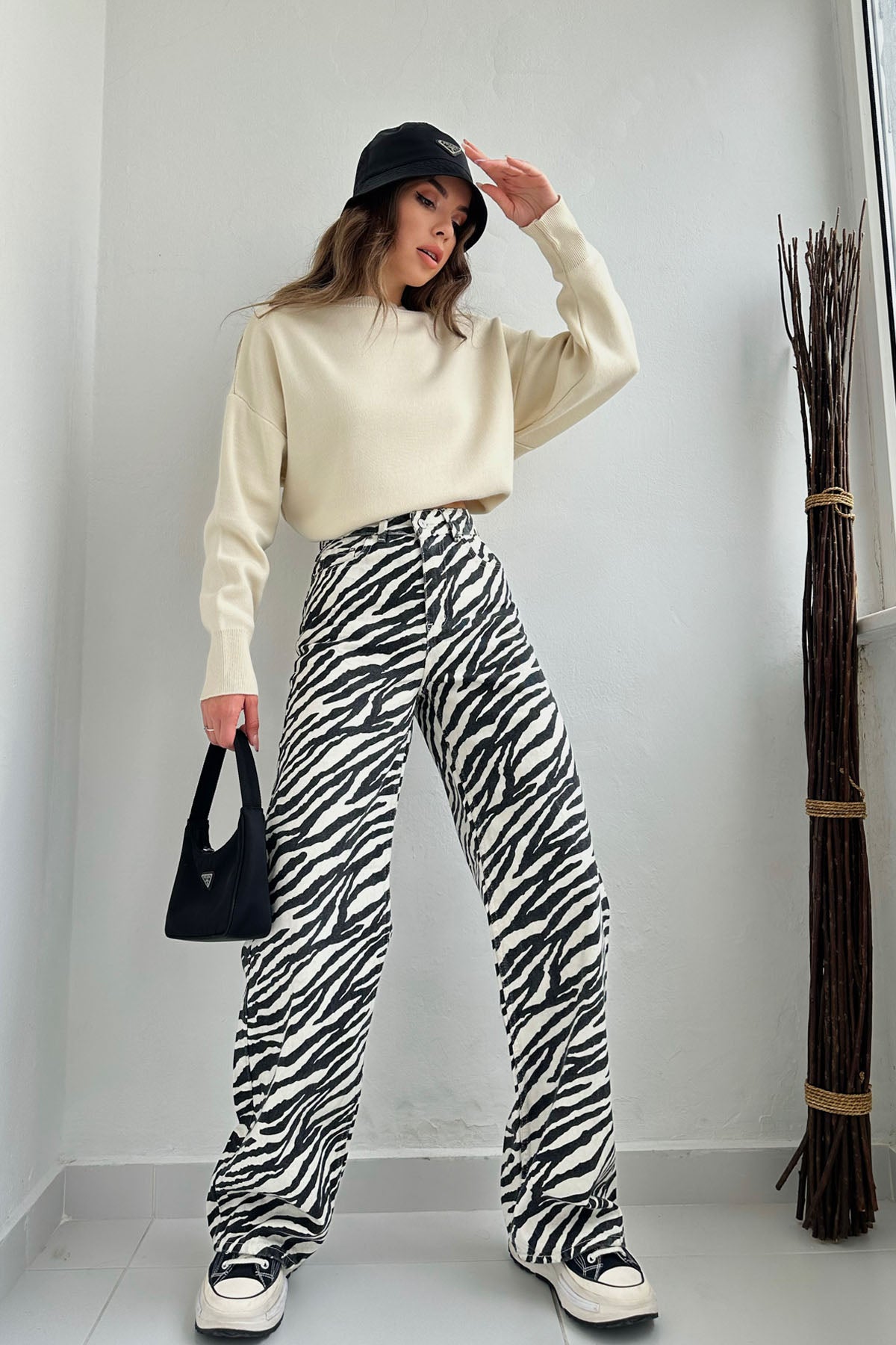 Siyah Zebra Desen Yüksek Bel Boru Paça Jean SY-0089-Siyah