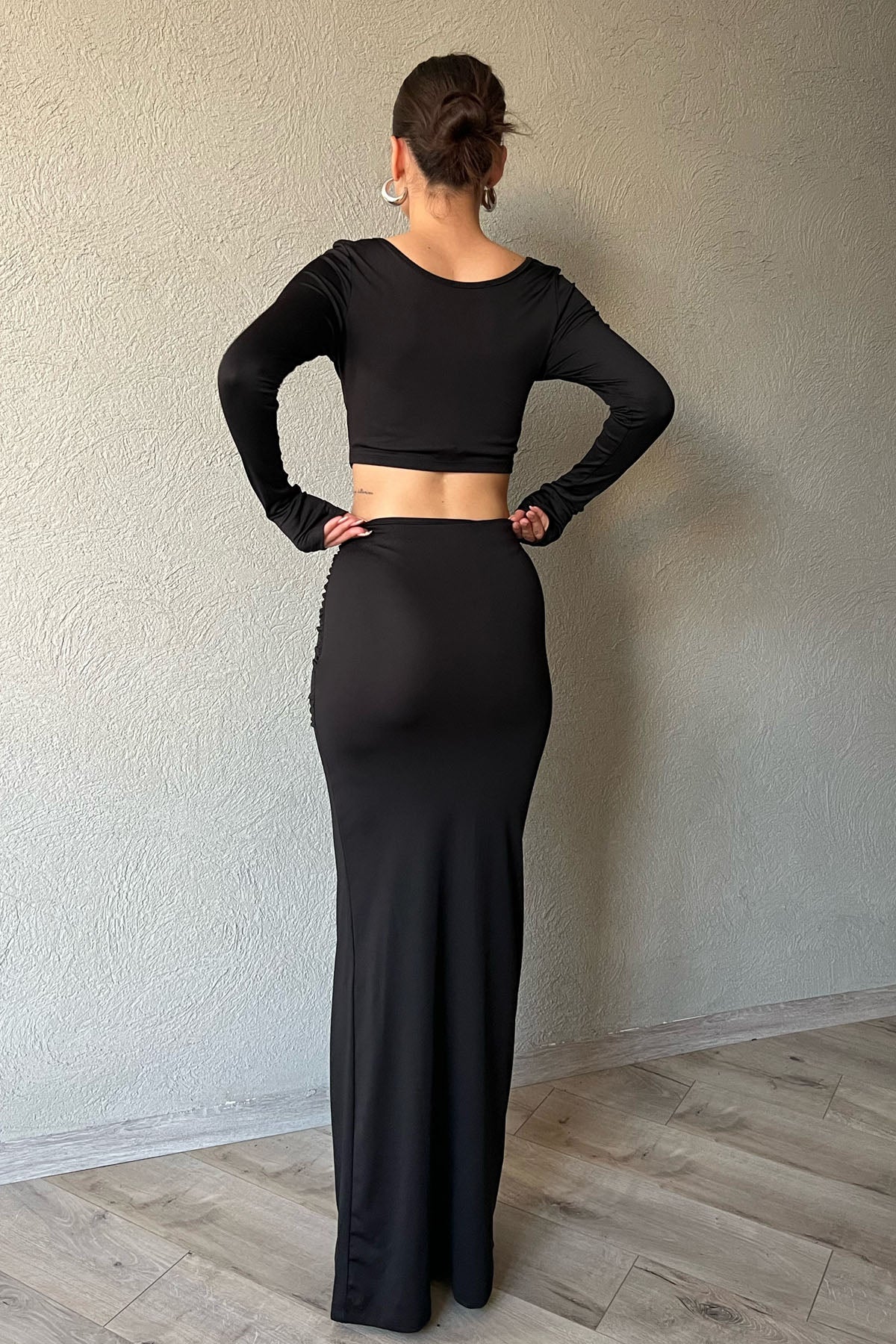 Siyah  Uzun Kollu Kare Yaka Crop ve Büzgülü Etek Takım SY-1285-Siyah