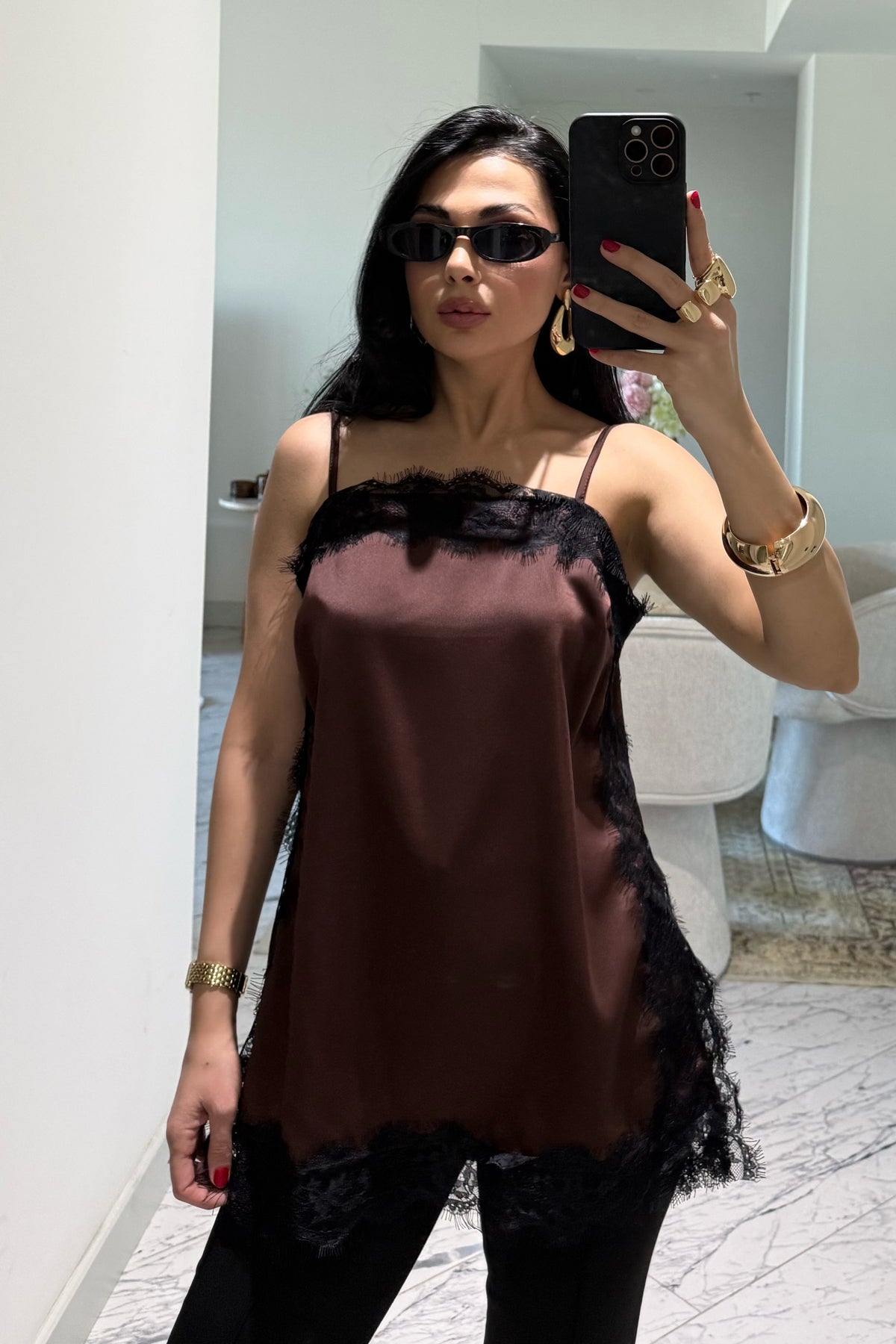 İp Askılı Saten Kahverengi Dantel Detaylı Bluz SY-3655-Kahverengi