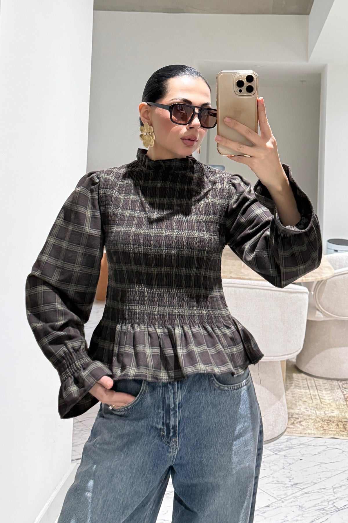 Gipeli Volanlı Ekose Desen Kahve Rengi Bluz SY-3553-Kahverengi