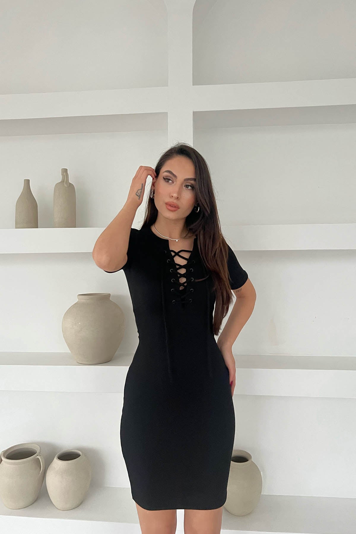 Siyah Yakası Bağcıklı Kısa Kol Basic Elbise SY-1680-Siyah