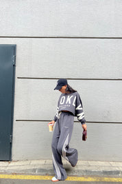 Koyu Gri Yazı Baskılı Crop Sweats SY-2458-Gri