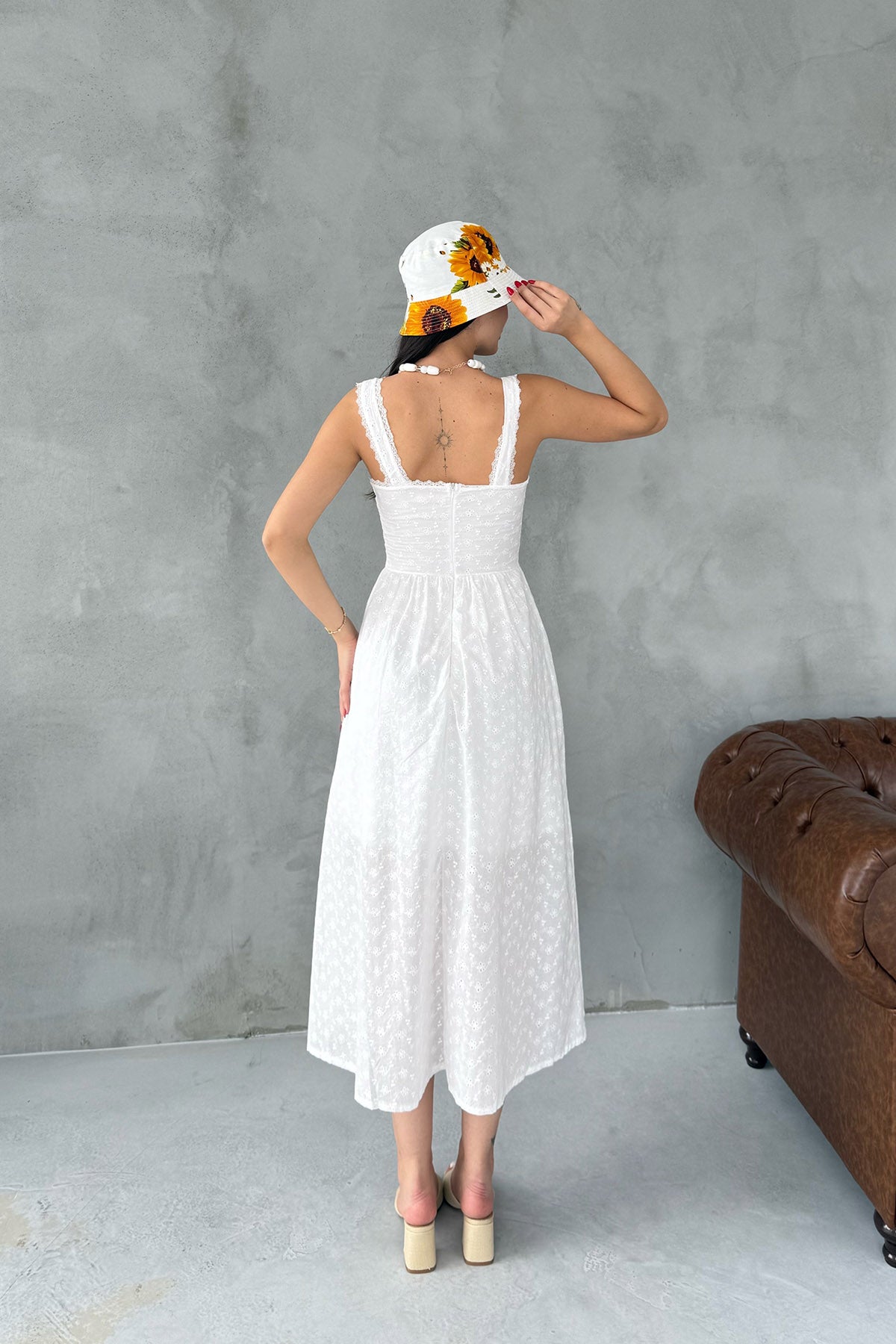 Beyaz Askılı Midi Boy Brode Elbise SY-3068-Beyaz