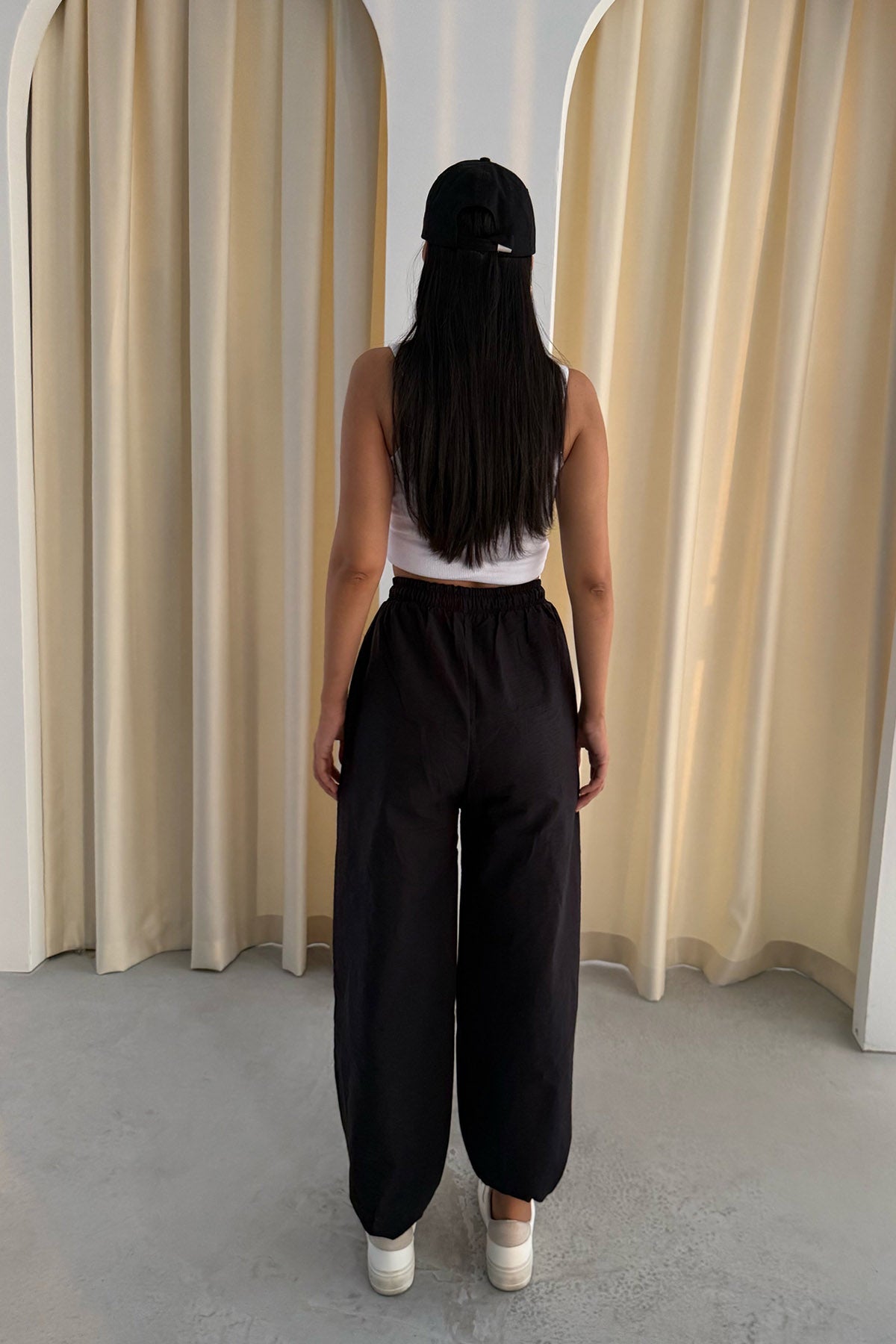 Siyah Paçası Lastikli Balon Pantolon SY-3341-Siyah