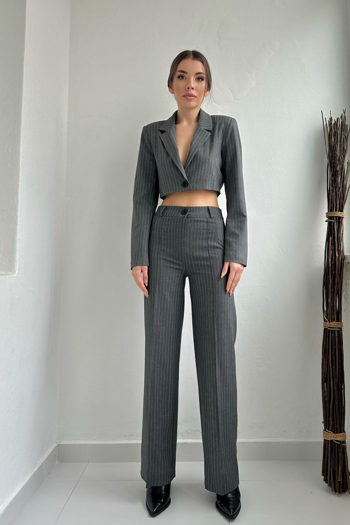 Gri Çizgili Tek Düğmeli Crop Ceket Pantolon Takım SY-0051-Gri