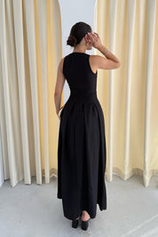 Gold Broşlu V Yaka Siyah Elbise SY-3065-Siyah