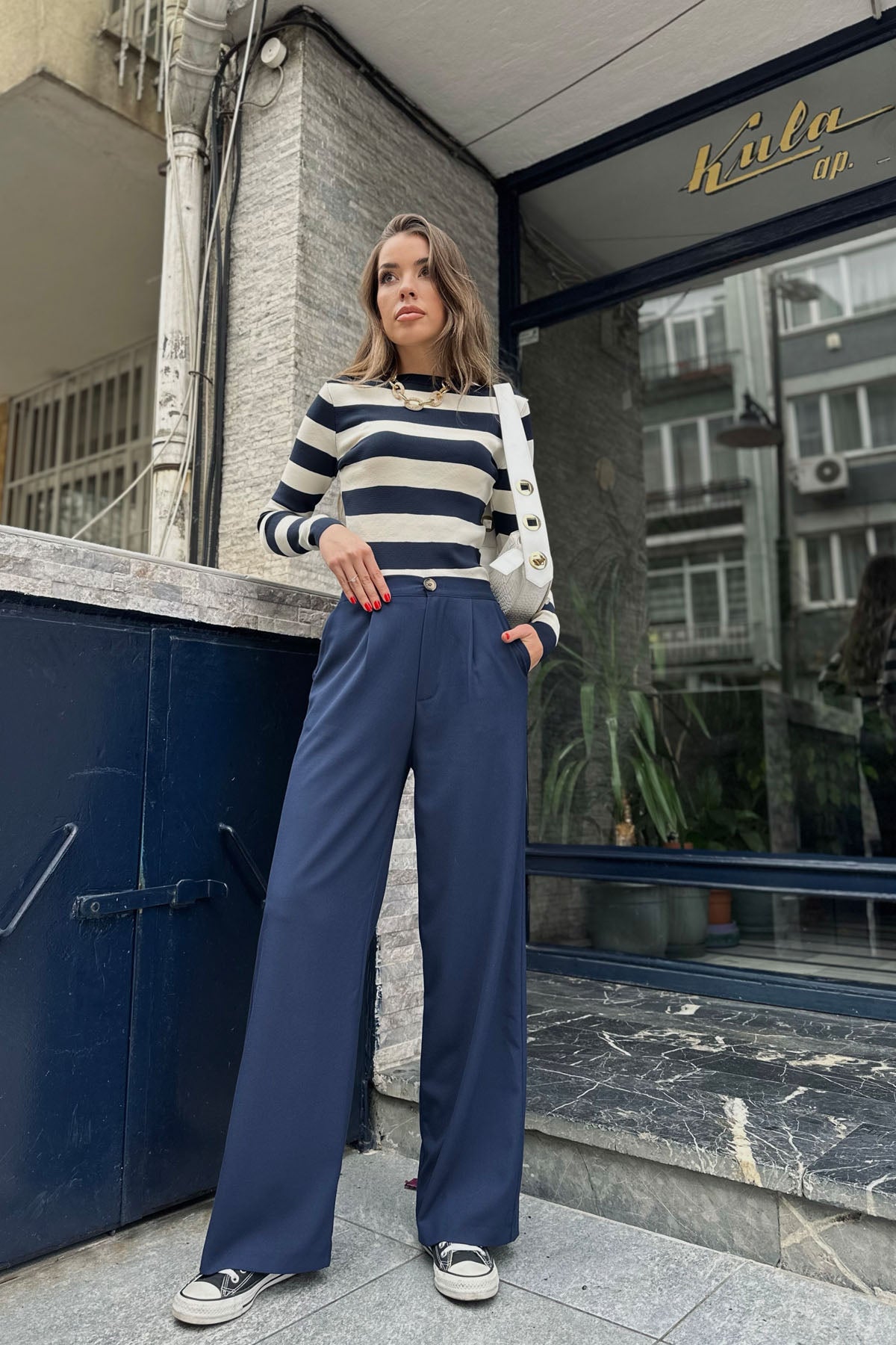 Lacivert Arka Bel Kısmı Lastikli Bol Paça Pantolon SY-0071- Lacivert