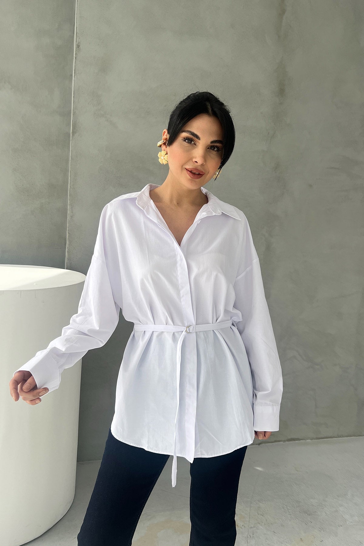 Beyaz Kemer Detaylı Gömlek SY-3016-Beyaz