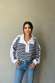 Lacivert -Beyaz Çizgili Yakalı ve Gold Düğme Detaylı Sweat SY-1151-Lacivert