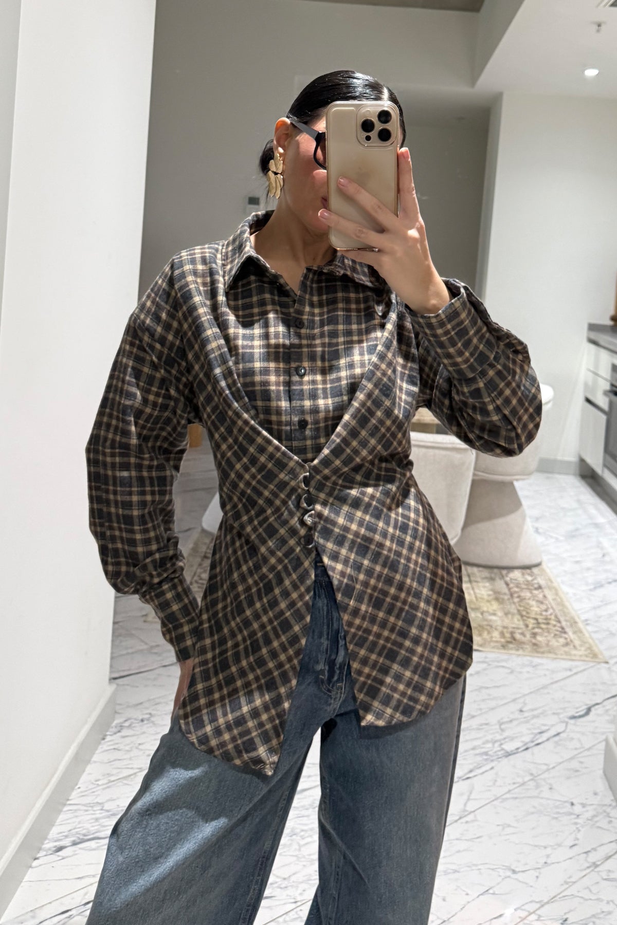 Kahverengi Asimetrik Kesim Ekose Gömlek SY-3512-Kahverengi