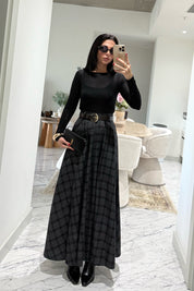 Ekose Desenli Yırtmaç Detaylı Siyahlı Gri Çizgili Kloş Etek SY-3494-Siyah