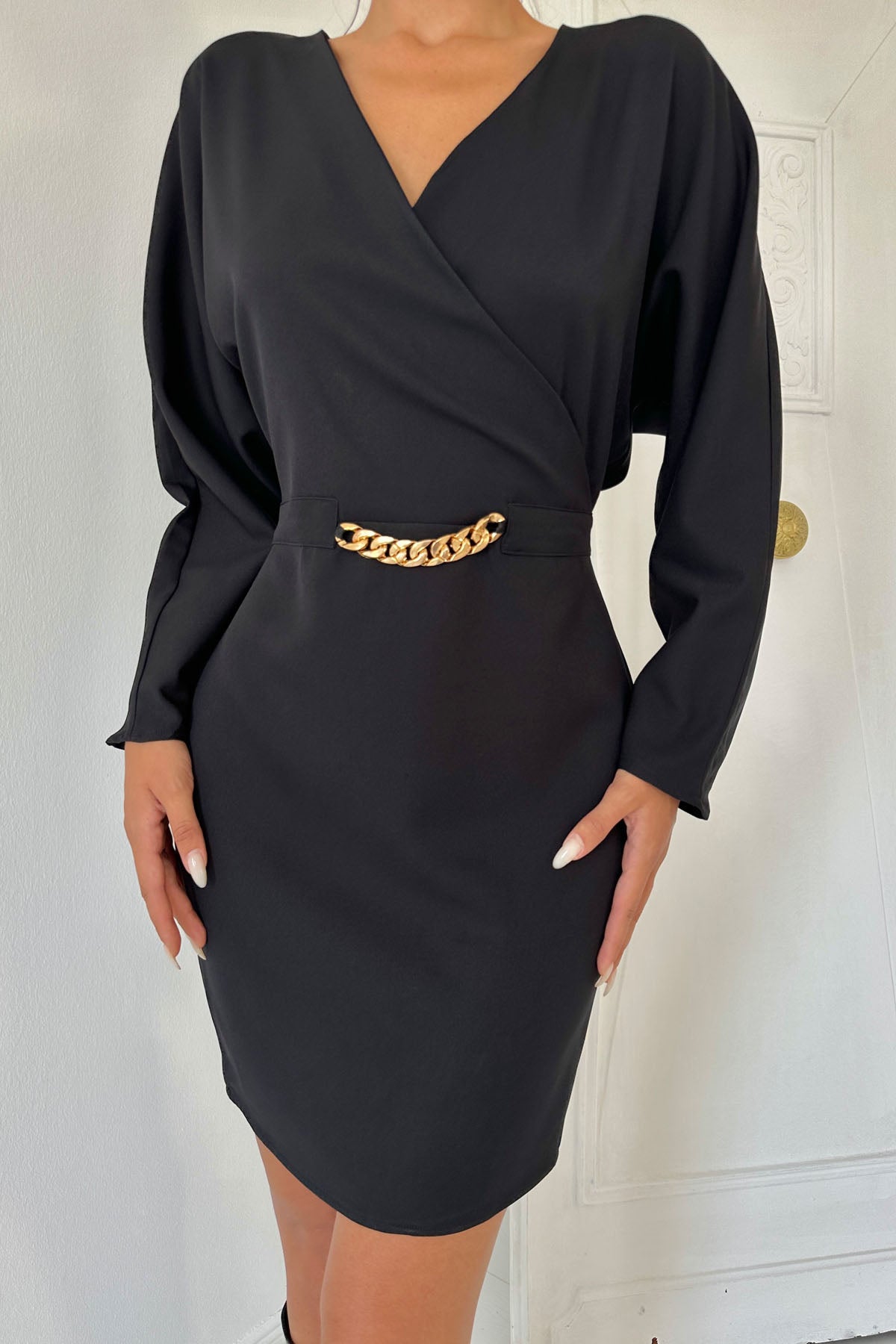 Siyah Kruvaze Yaka Gold Detay Elbise SY-1005-Siyah