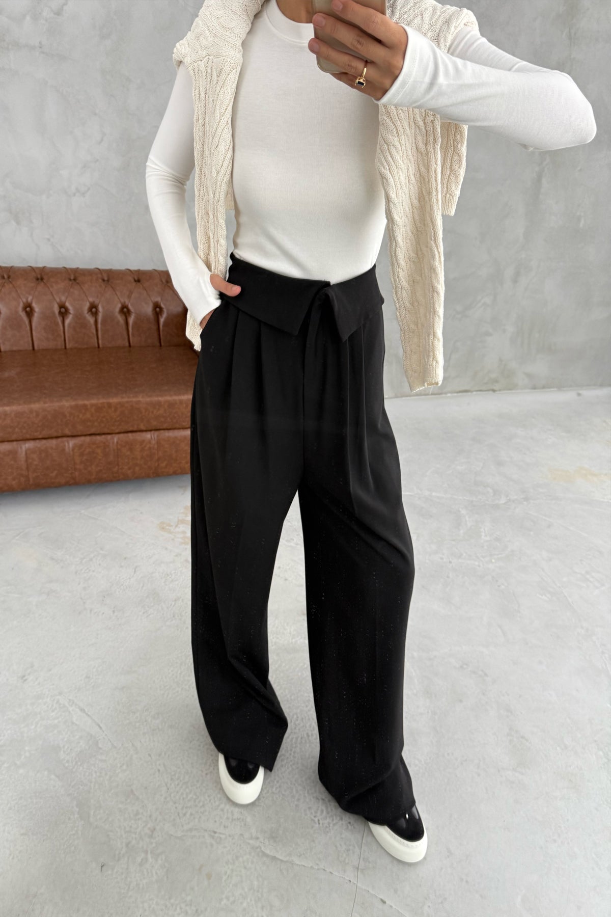 Siyah Kıvrık Bel Detaylı Palazzo Pantolon SY-3411-Siyah