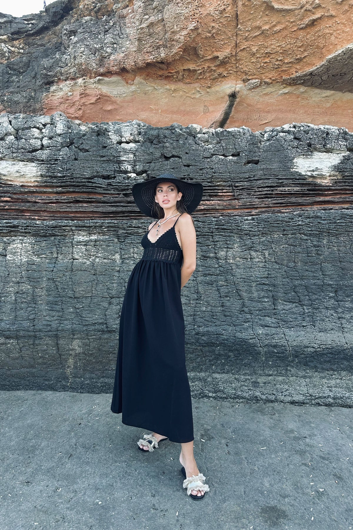 Siyah Askılı Triko Detay Keten Elbise SY-0784-Siyah