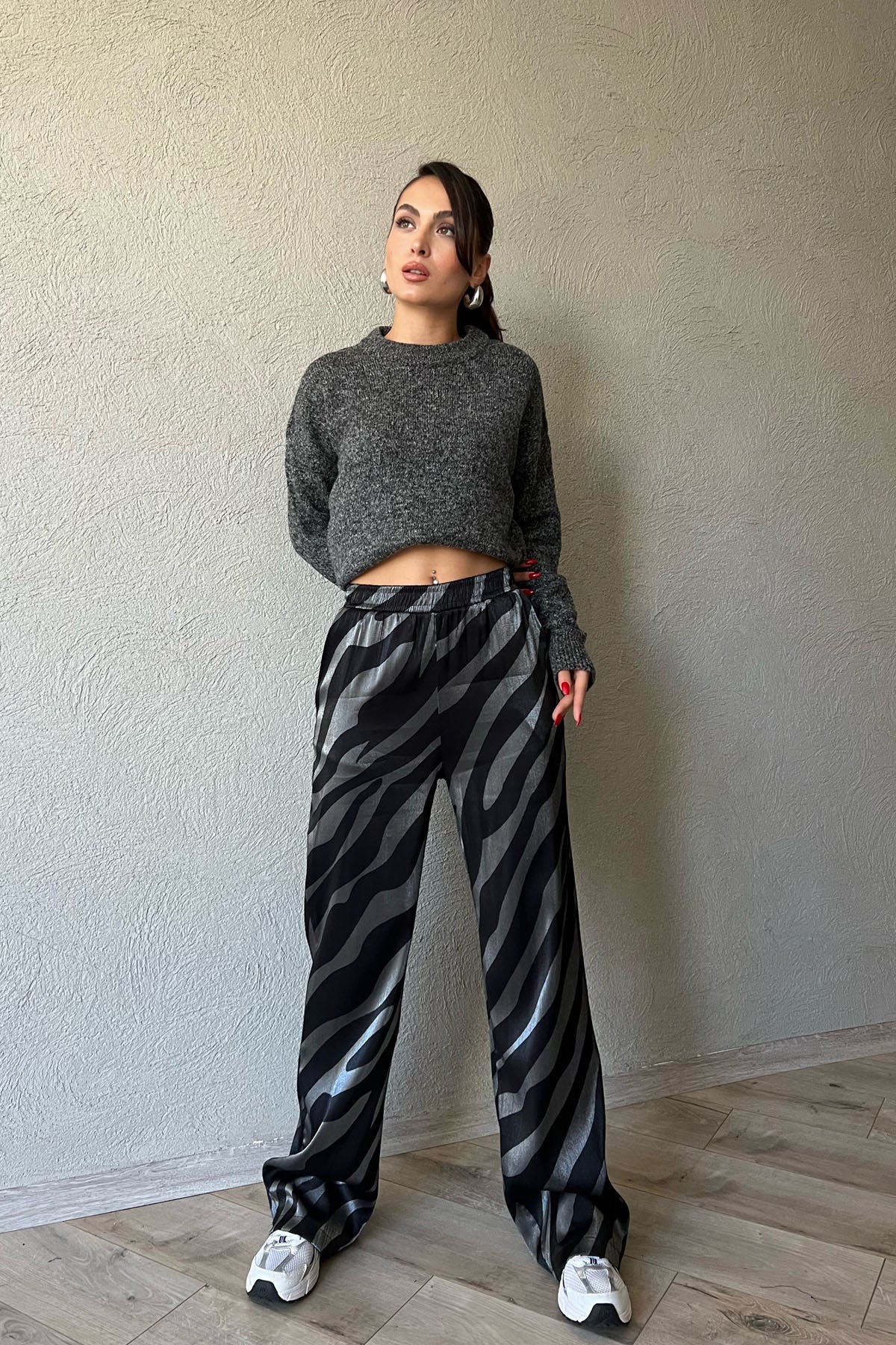 Siyah Zebra Desenli Beli Lastikli Bol Paça Saten Pantolon SY-1308-Siyah