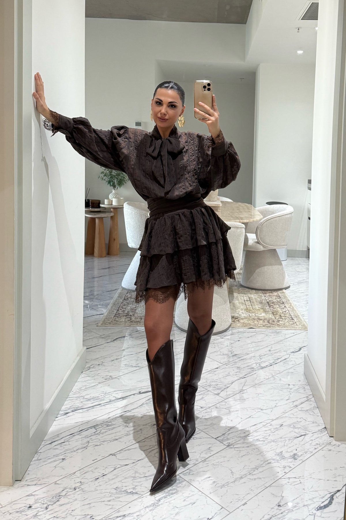 Kahve Dantel Detaylı Vatkalı Vintage Elbise SY-3528-Kahve