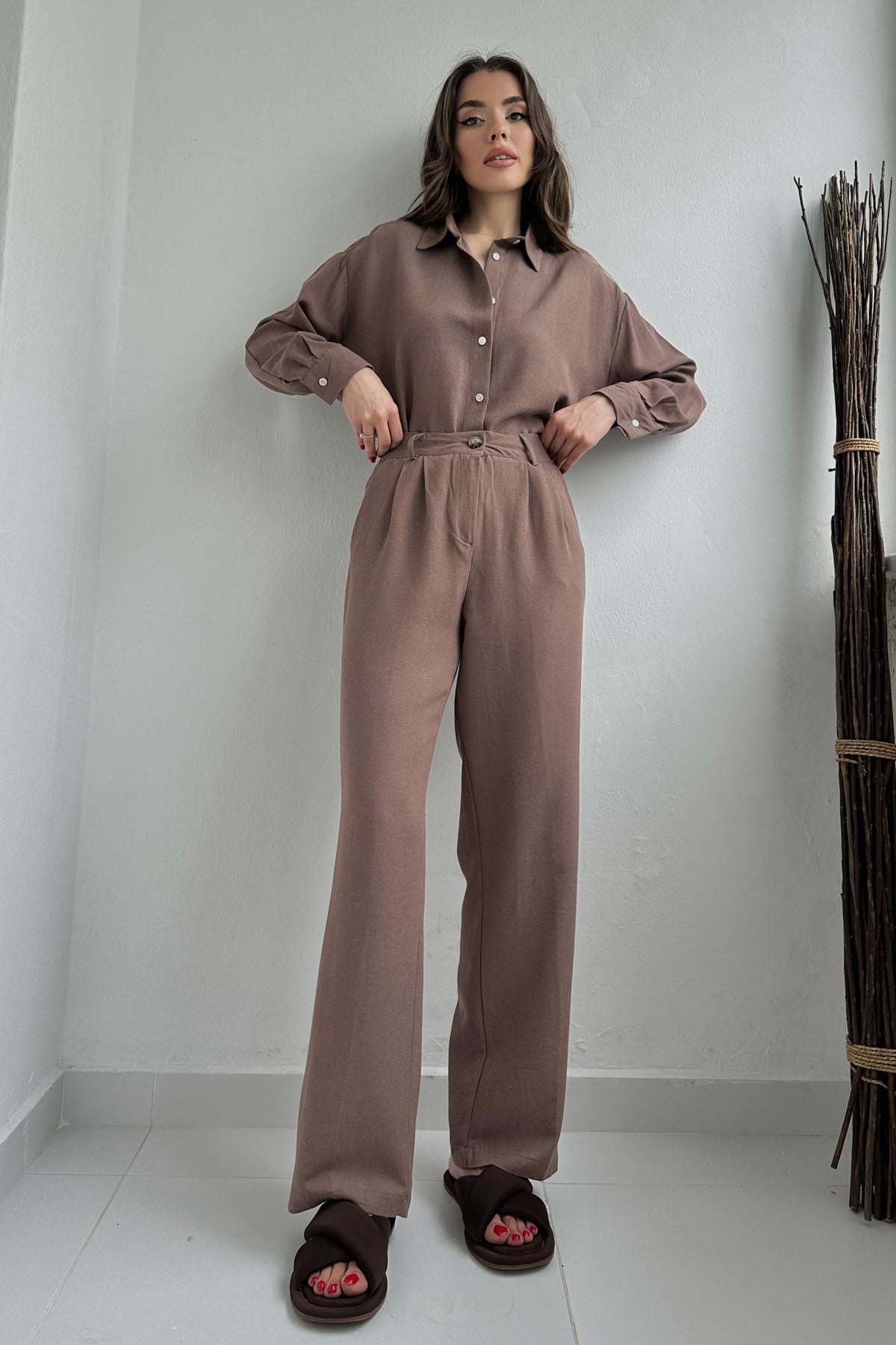 Kahve Belden Pens Dikişli Bol Paça Gömlekli Keten Takım SY-0357-Kahve