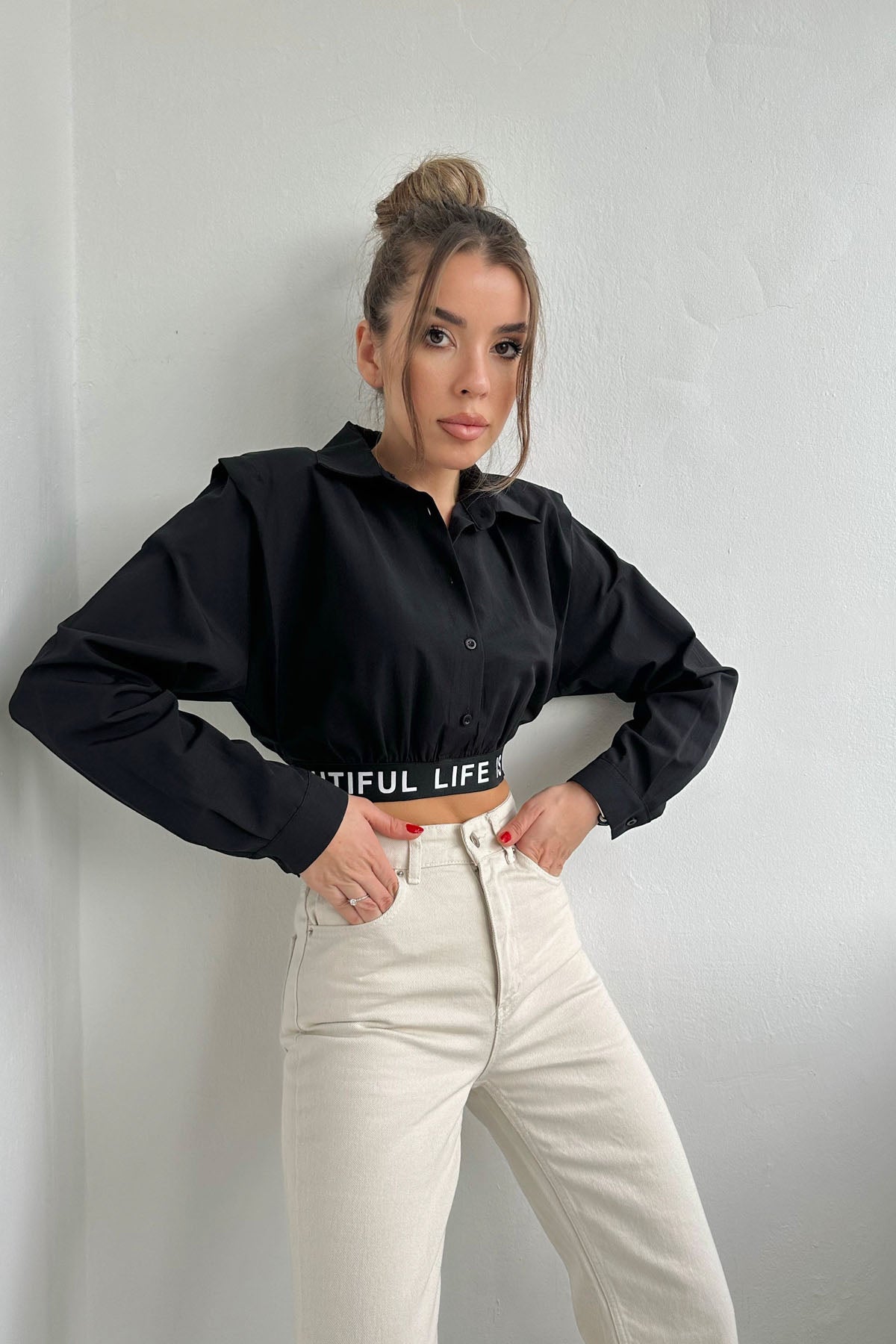 Siyah Slogan ve Lastik Detaylı Vatkalı Crop Gömlek SY-0082-Siyah