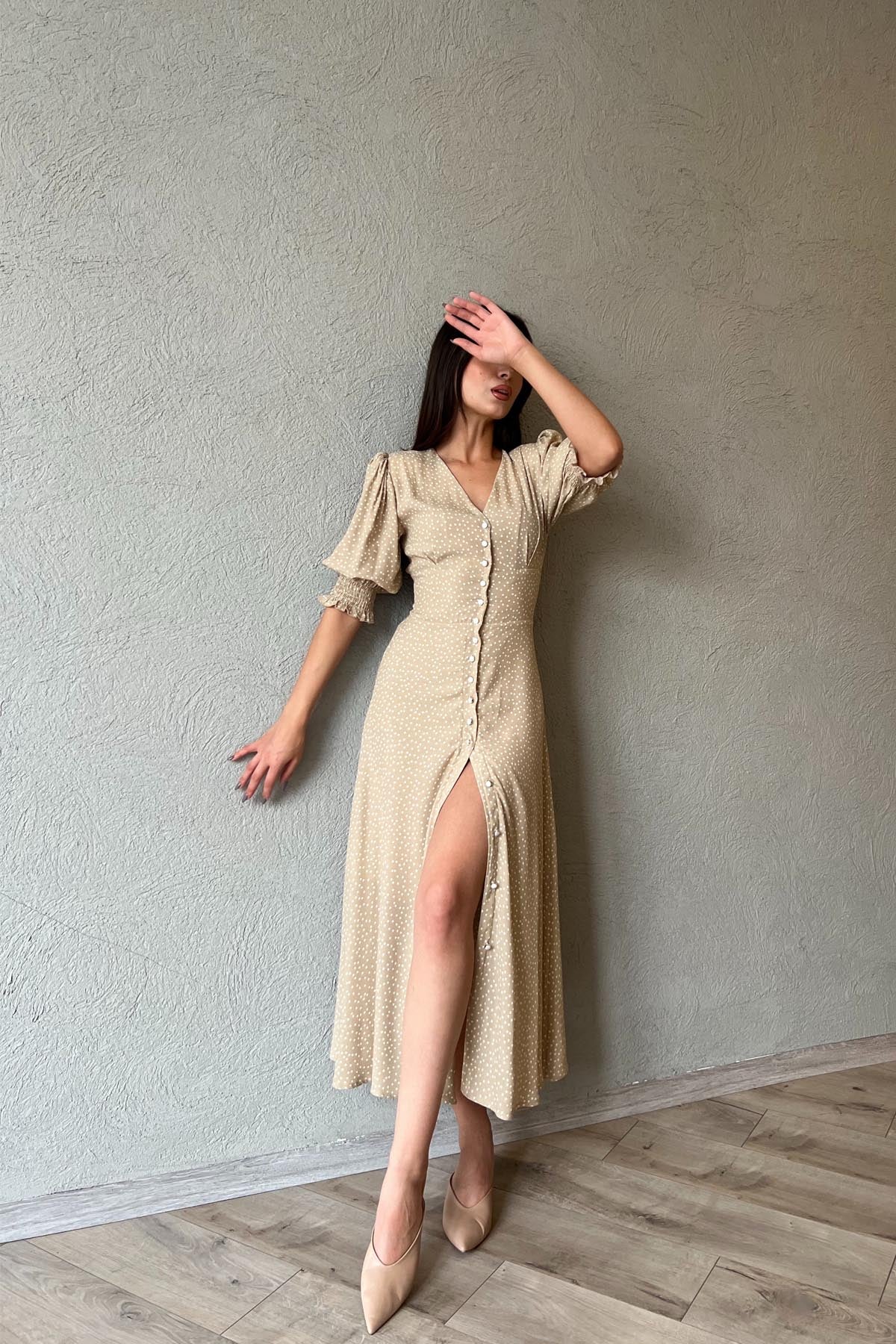 Vizon Puantiyeli Arka Bel ve Kol Ucu Gipeli Elbise SY-1727-Vizon