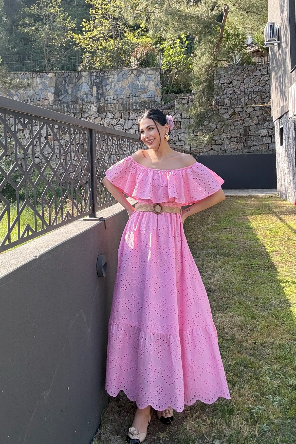 Pembe  Madonna Yaka Kemer Detaylı Fisto Elbise SY-1964-Pembe
