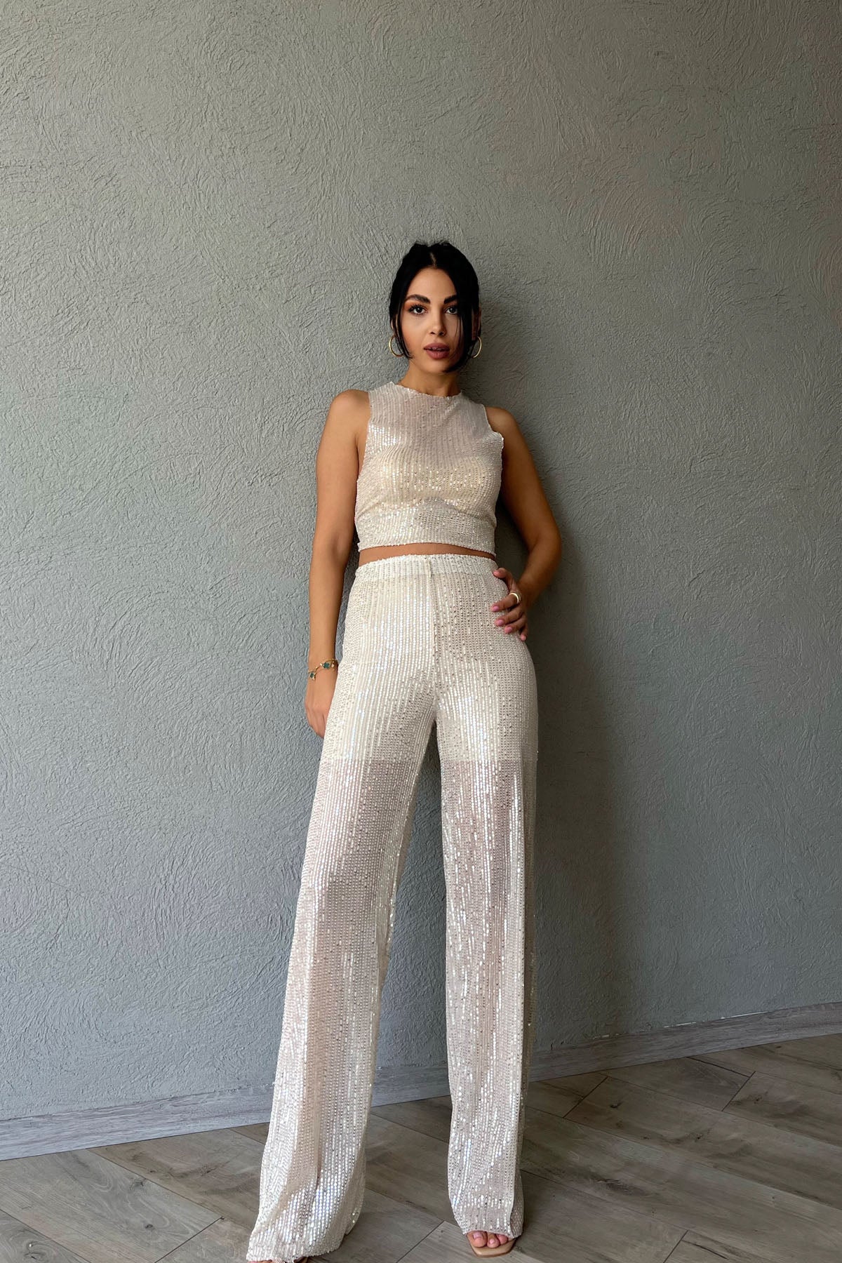 Bej Pullu Transparan Bluz ve Beli Lastikli Pantolon Takım SY-1141-Bej