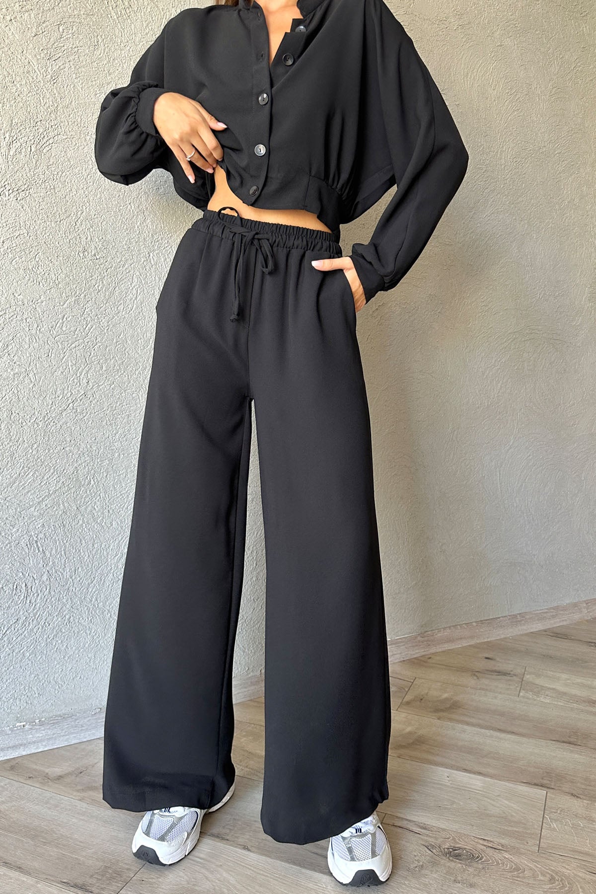 Siyah Düğme Detaylı Gömlek ve Beli Lastikli Pantolon Takım SY-0976-Siyah
