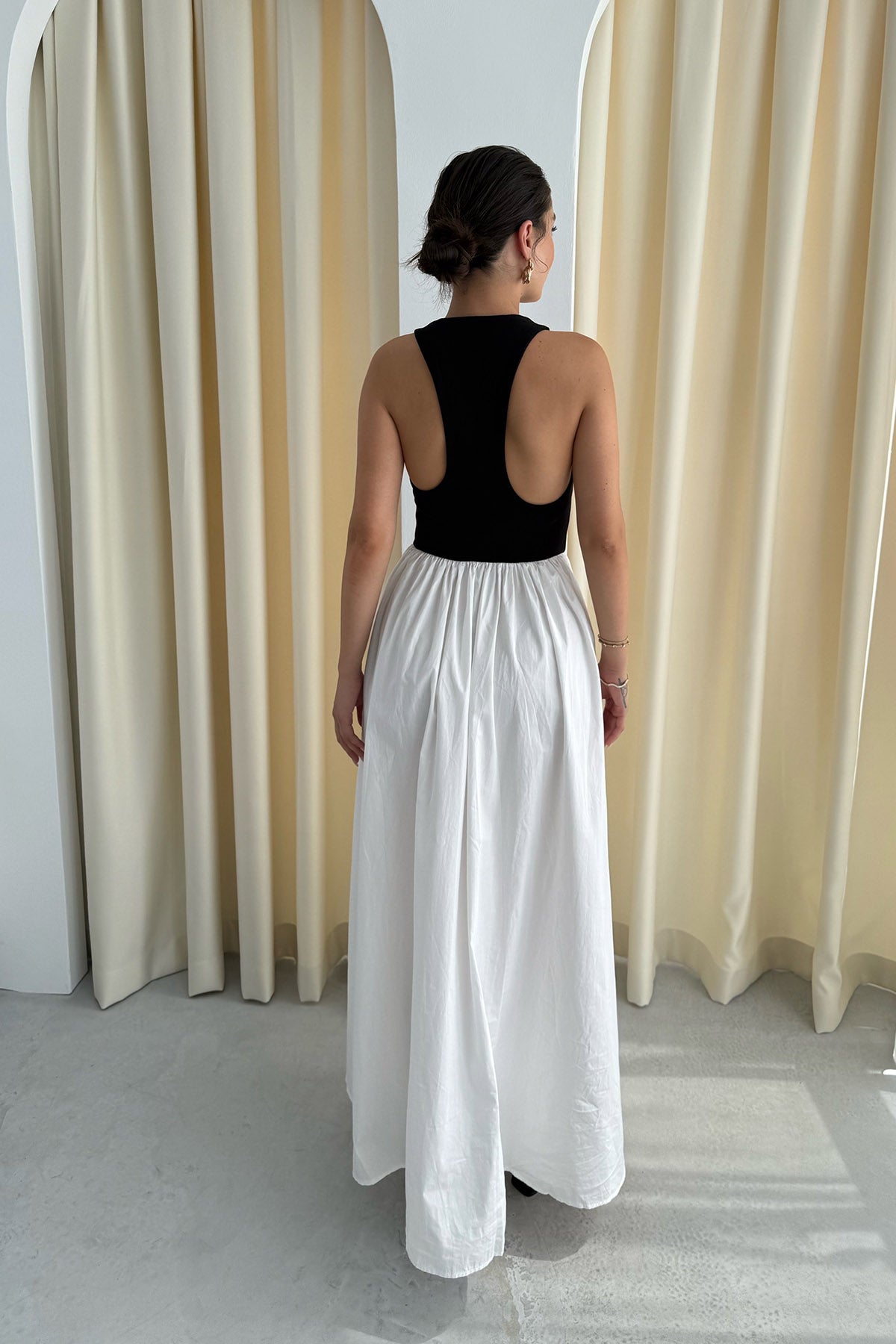 Halter Yaka Üstü Likralı Poplin Beyaz Elbise SY-3020-Beyaz