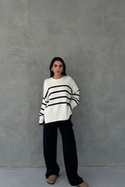 Beyaz Siyah Çizgili Oversize Triko Kazak SY-2401-Beyaz