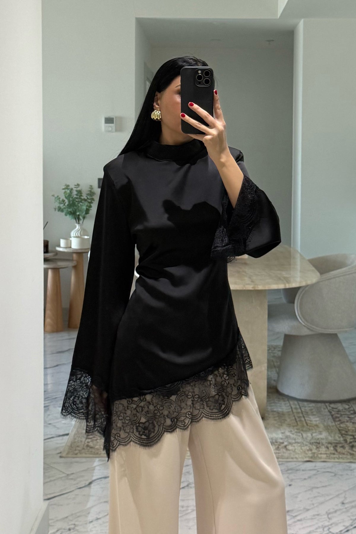 Dantelli Saten Siyah Tasarım Bluz SY-3662-Siyah