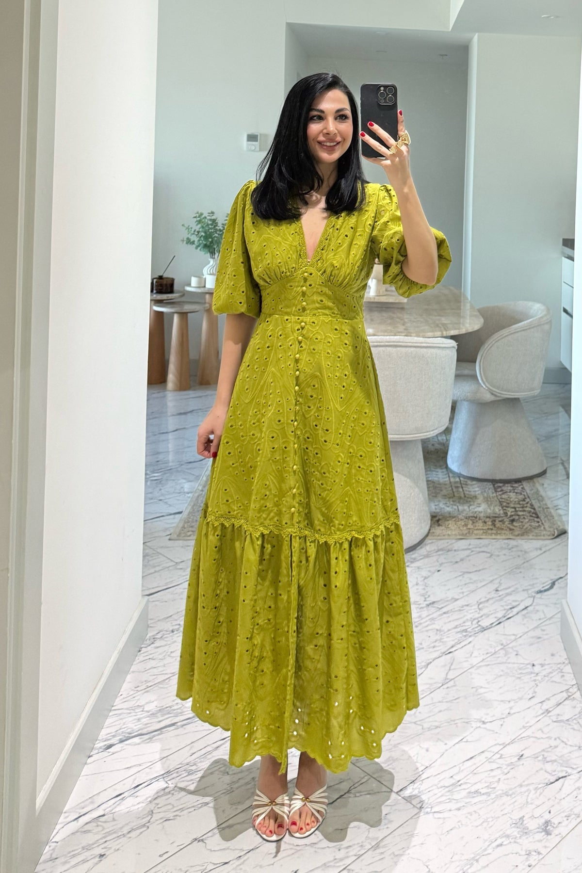 Fıstık Yeşil V Yaka Dantel Detaylı Brode Elbise SY-3652-Fıstık Yeşil