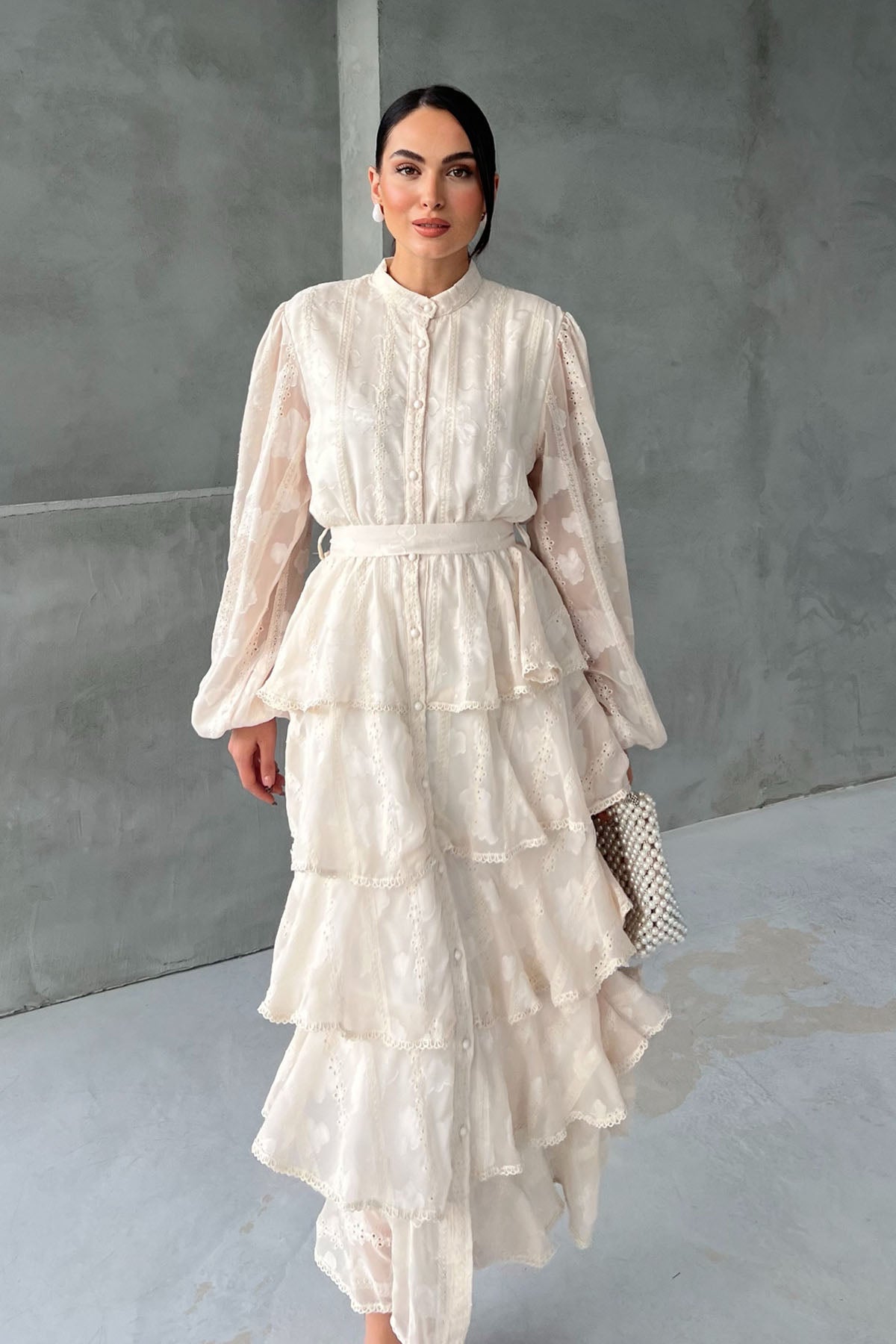 Bej Valonlu Çiçek Desenli Şerit Detaylı Kat Kat Elbise SY-1747-Bejc