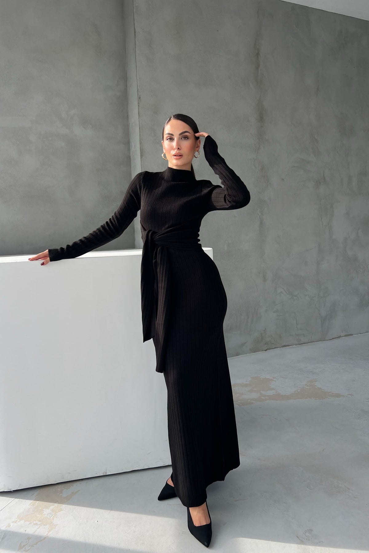 Siyah Fitilli Bağlama Detaylı Triko Elbise SY-2526-Siyah