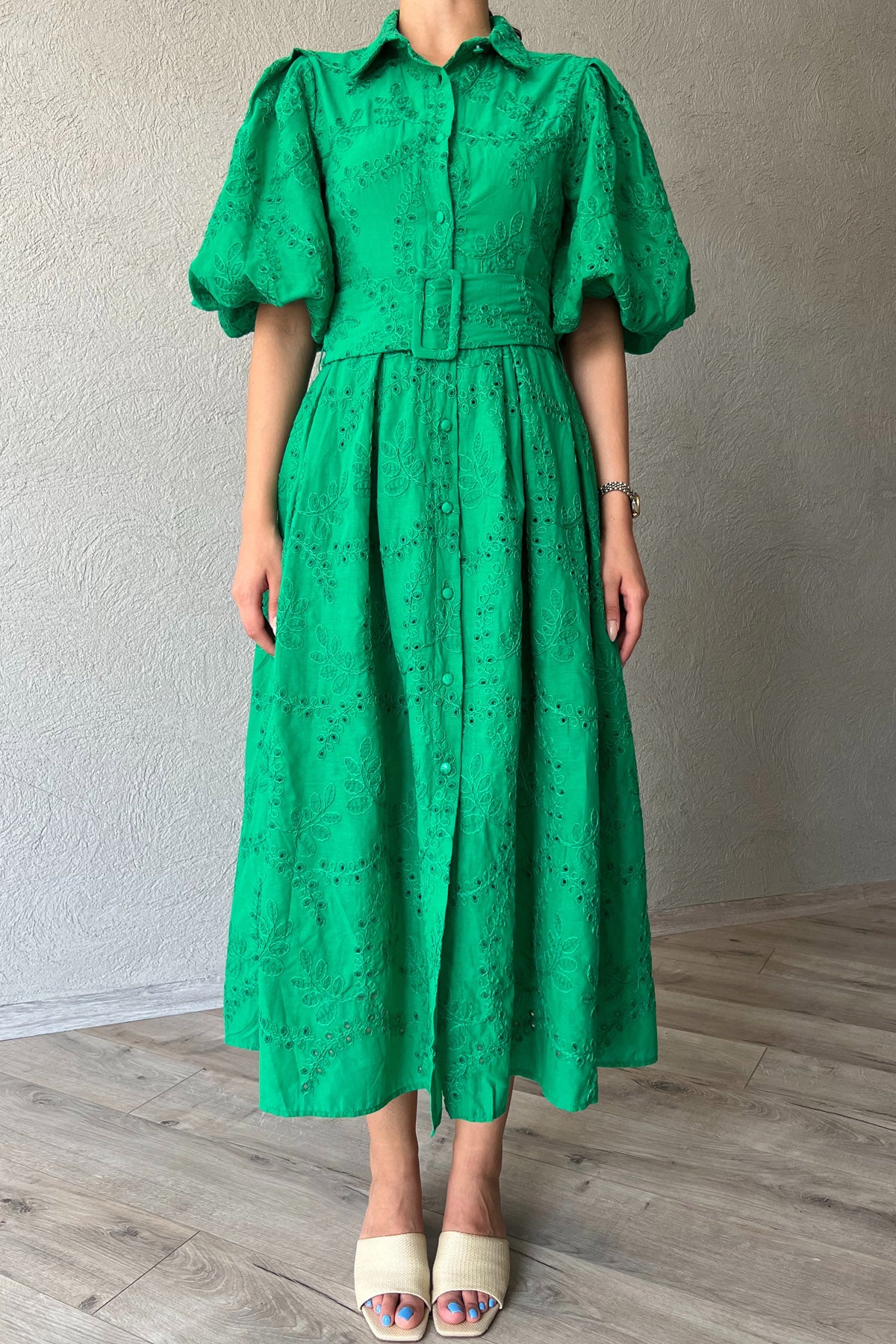 Yeşil Balon Kol Pile Detaylı Kemerli Brode Elbise SY-2084-Yeşil