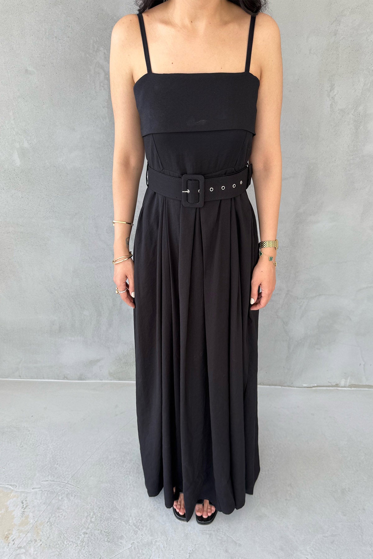 Siyah Geniş Pileli Kemerli Elbise SY-3070-Siyah