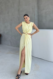 Gold Taka Detaylı Yırtmaçlı Sarı Elbise SY-3219-Sarı