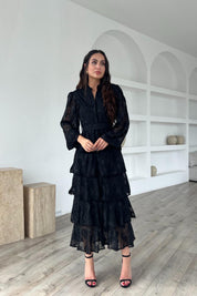 Siyah Valonlu Şerit Detaylı Kat Kat Elbise SY-1747-Siyah