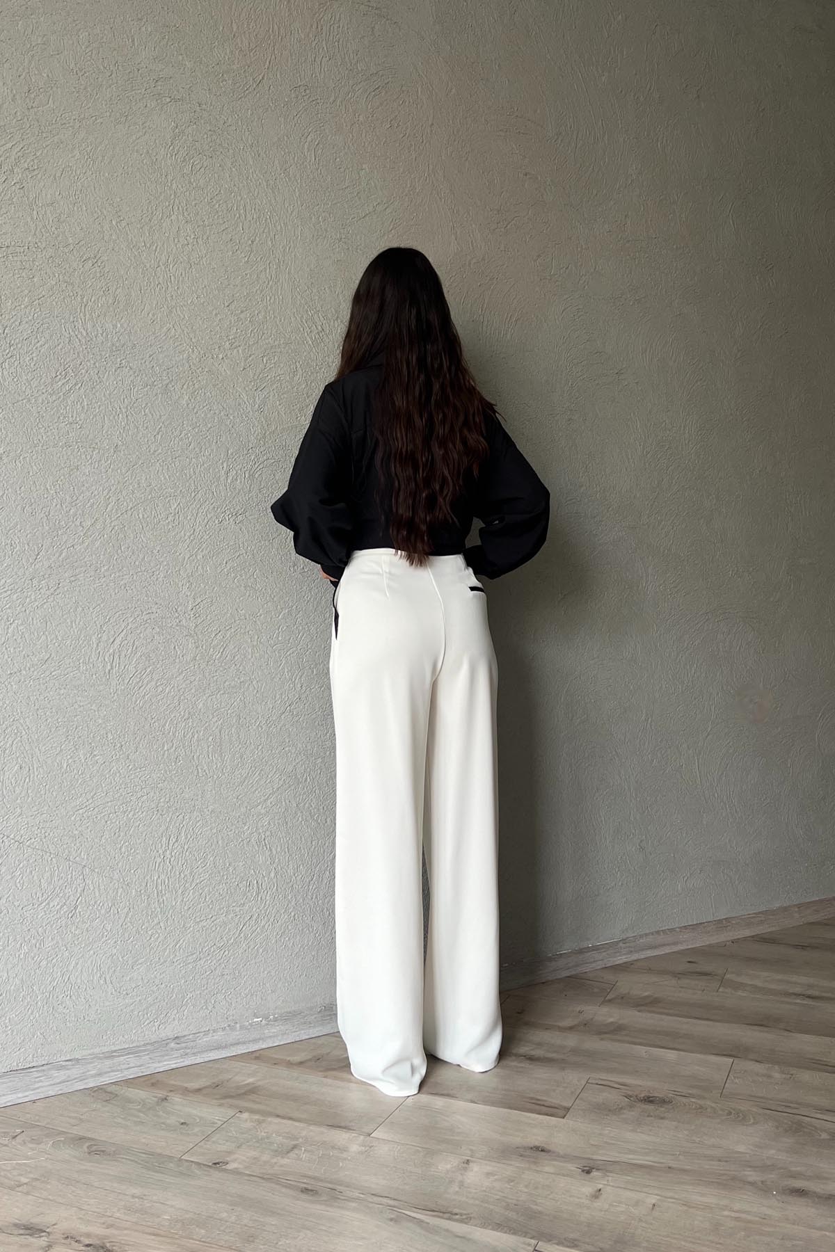 Ekru Önü Pileli Şerit Detaylı Pantolon SY-1809-Ekru