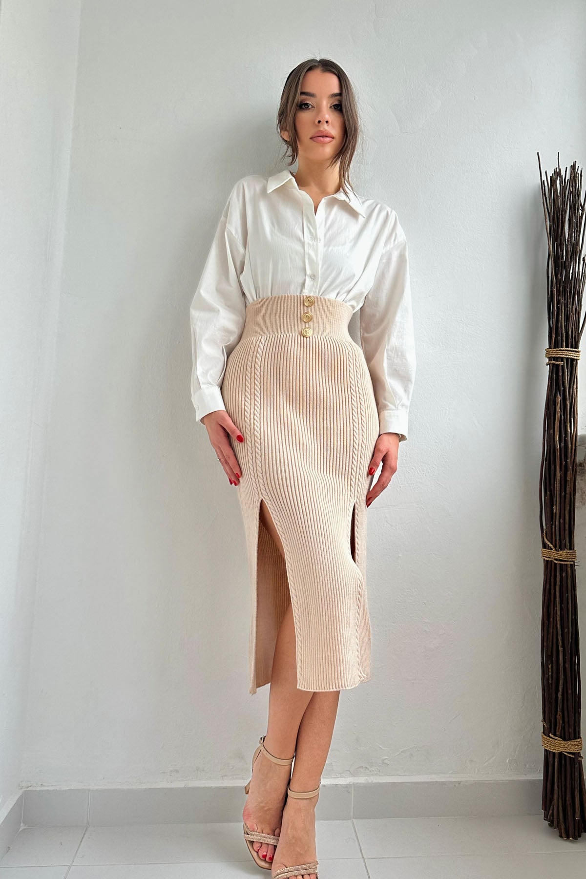 Bej Fitilli Düğme Detay İki Yandan Yırtmaçlı Triko Etek SY-0076-Bej