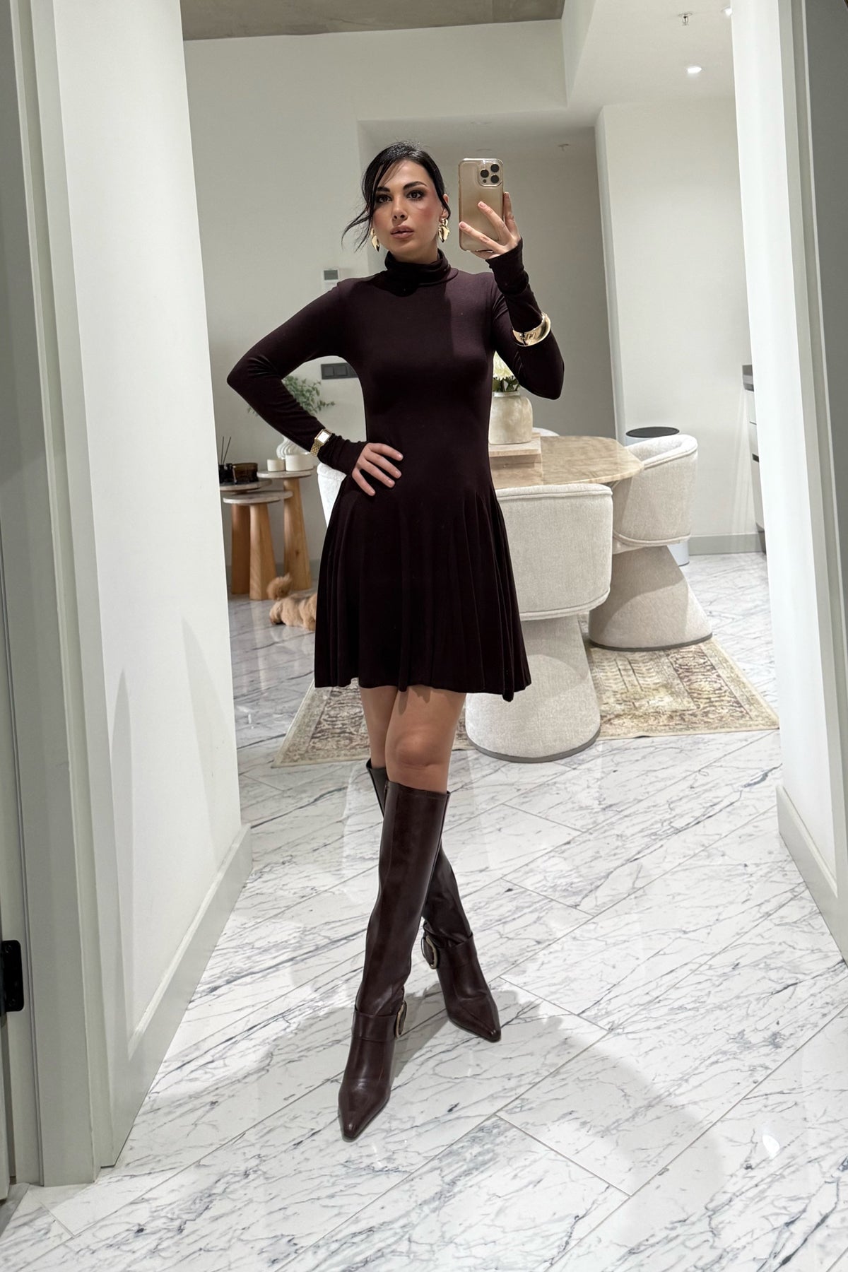 Uzun Kollu Eteği Volanlı Kahverengi Mini Elbise SY-3543-Kahverengi