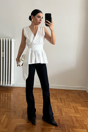 Beyaz Sıfır Kol Poplin Bağlama Detaylı Marka Bluz SY-2981-Beyaz