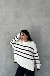 Beyaz Siyah Çizgili Oversize Triko Kazak SY-2401-Beyaz