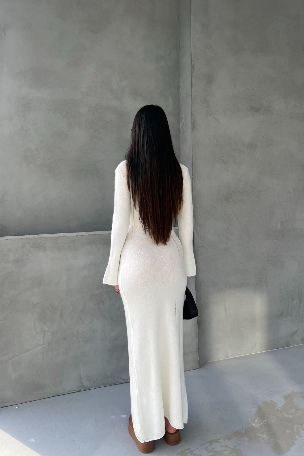 Ekru V Yaka Yırtık Detaylı Triko Uzun Elbise SY-2527-Ekru