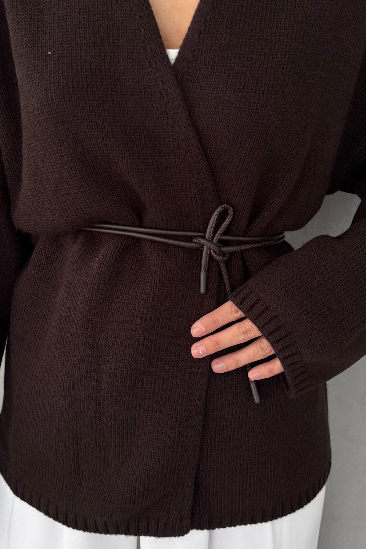 Kahve Deri Kemerli Triko Hırka SY-3405-Kahve