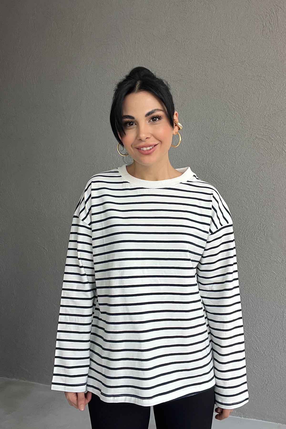 Beyaz Lacivert Çizgili Bisiklet Yaka Uzun Kol T-shirt SY-2938-Lacivert