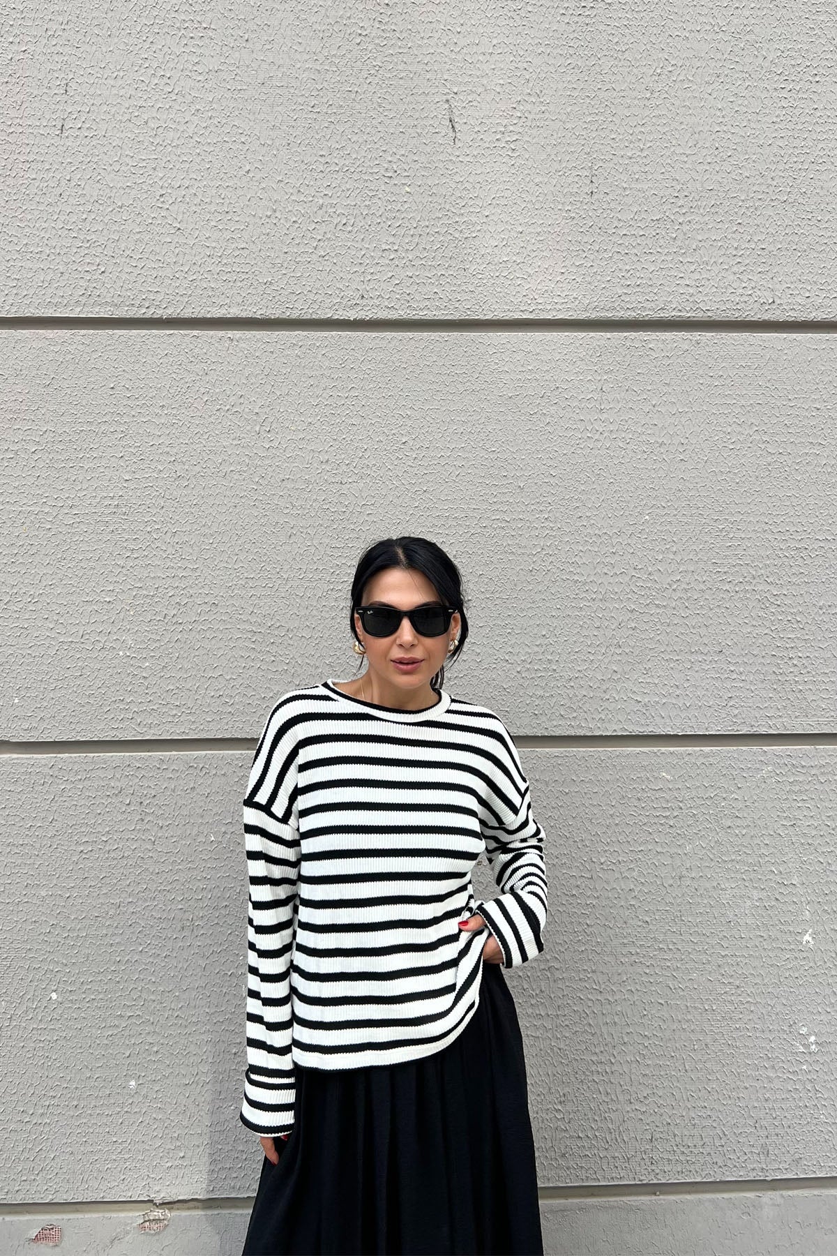 Ekru Siyah Çizgili Kolu Katlama Dikişli Uzun Kollu Triko SY-2505-Ekru