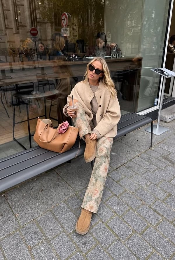 Viral Gül Desenli Cepli Gabardin Pantolon SY-3919-Bej