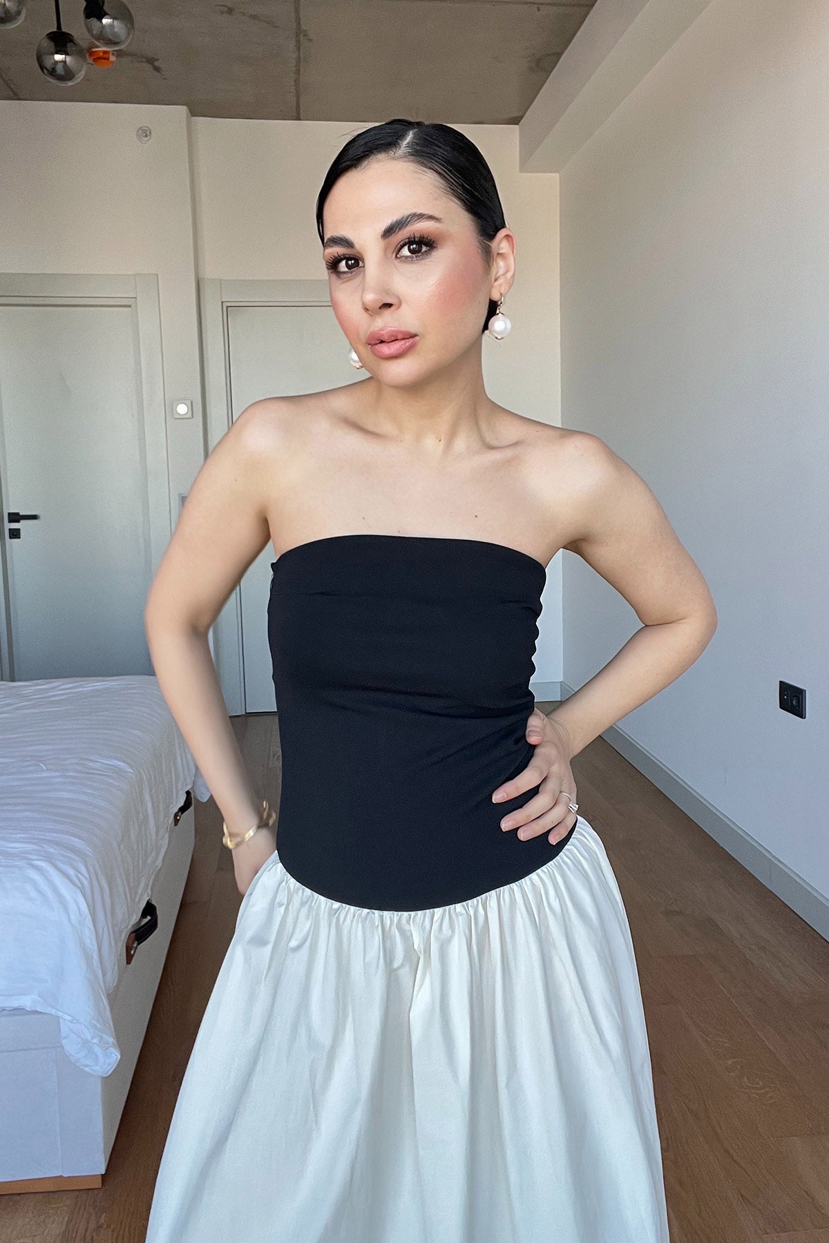 Beyaz Poplin Üstü Siyah Straplez Uzun Elbise SY-3019-Siyah